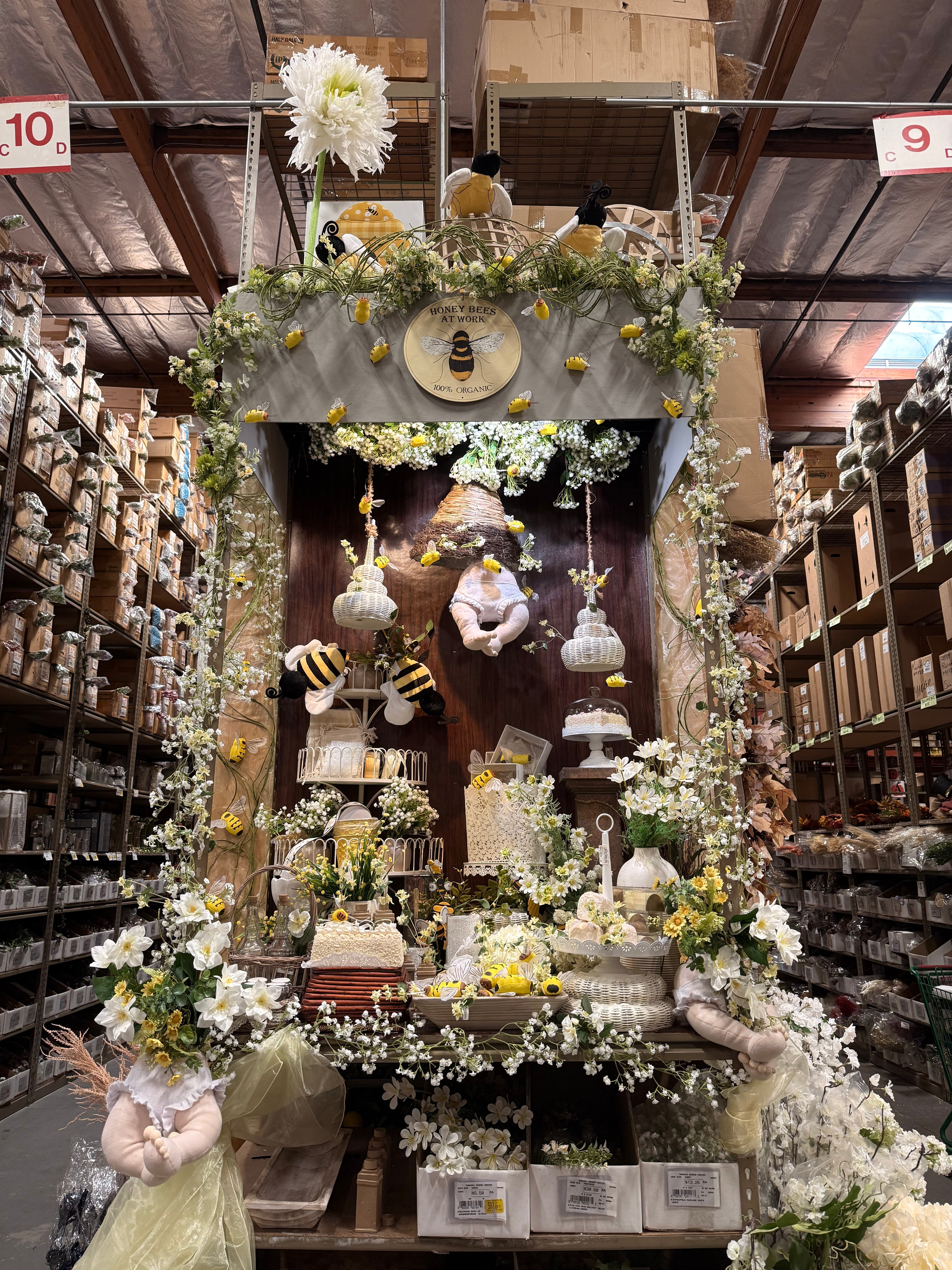 Bee, Butterfly & Fairy Garden Décor Trends for 2026