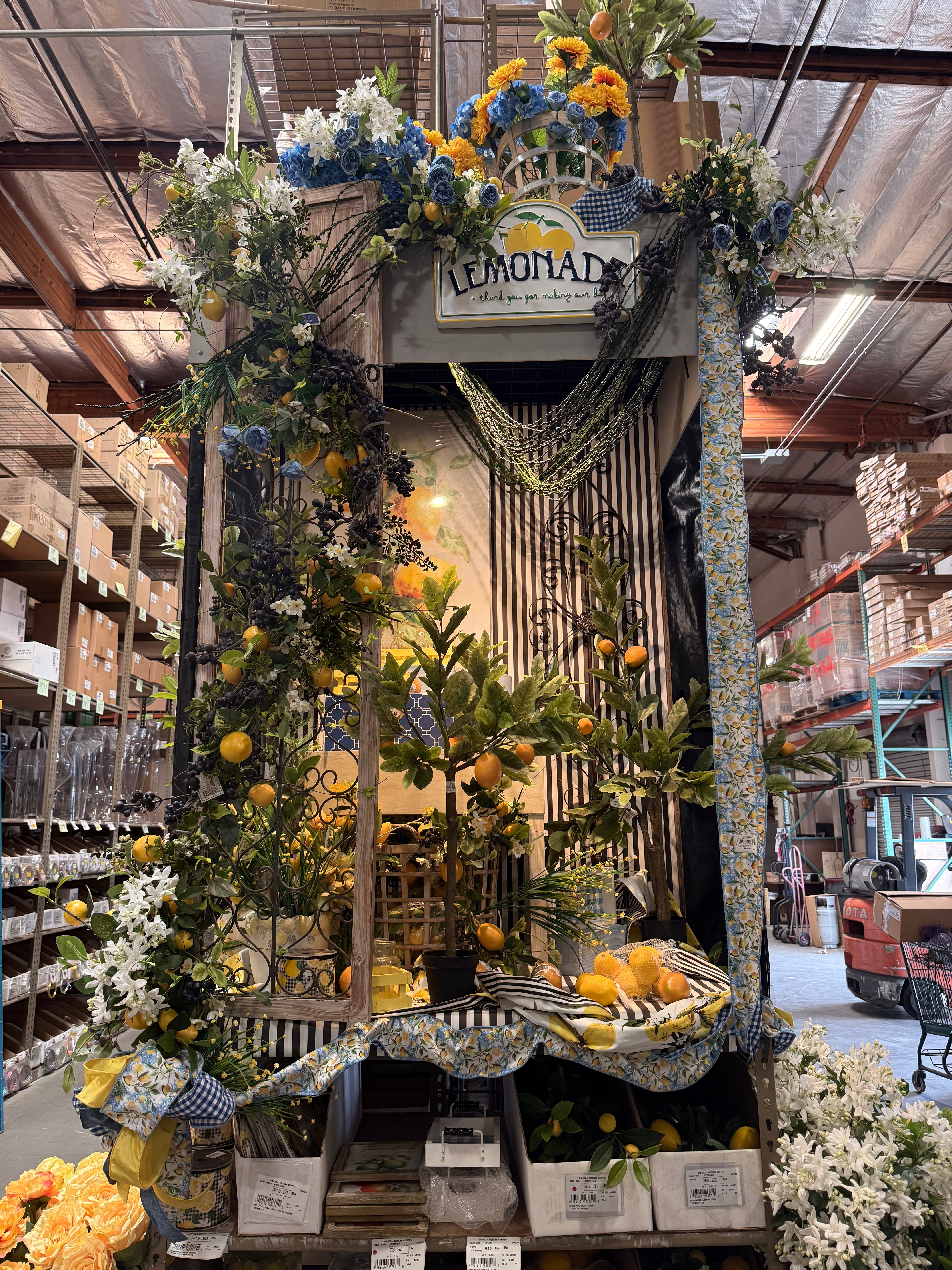 Fruit Décor Is Having a Moment: How Watermelons, Lemons, and Citrus Themes Are Brightening Seasonal Design