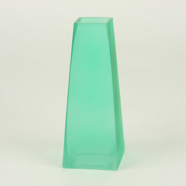 7.5"PYRAMID BUD VASE X1 A6