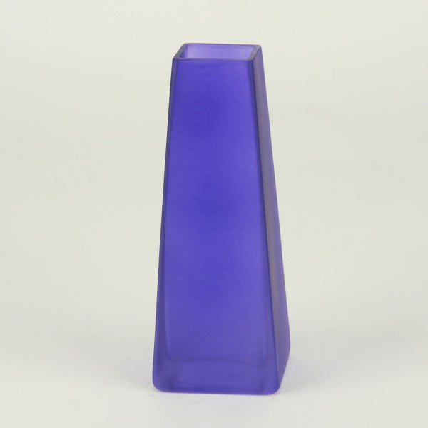 7.5"PYRAMID BUD VASE X1 A6