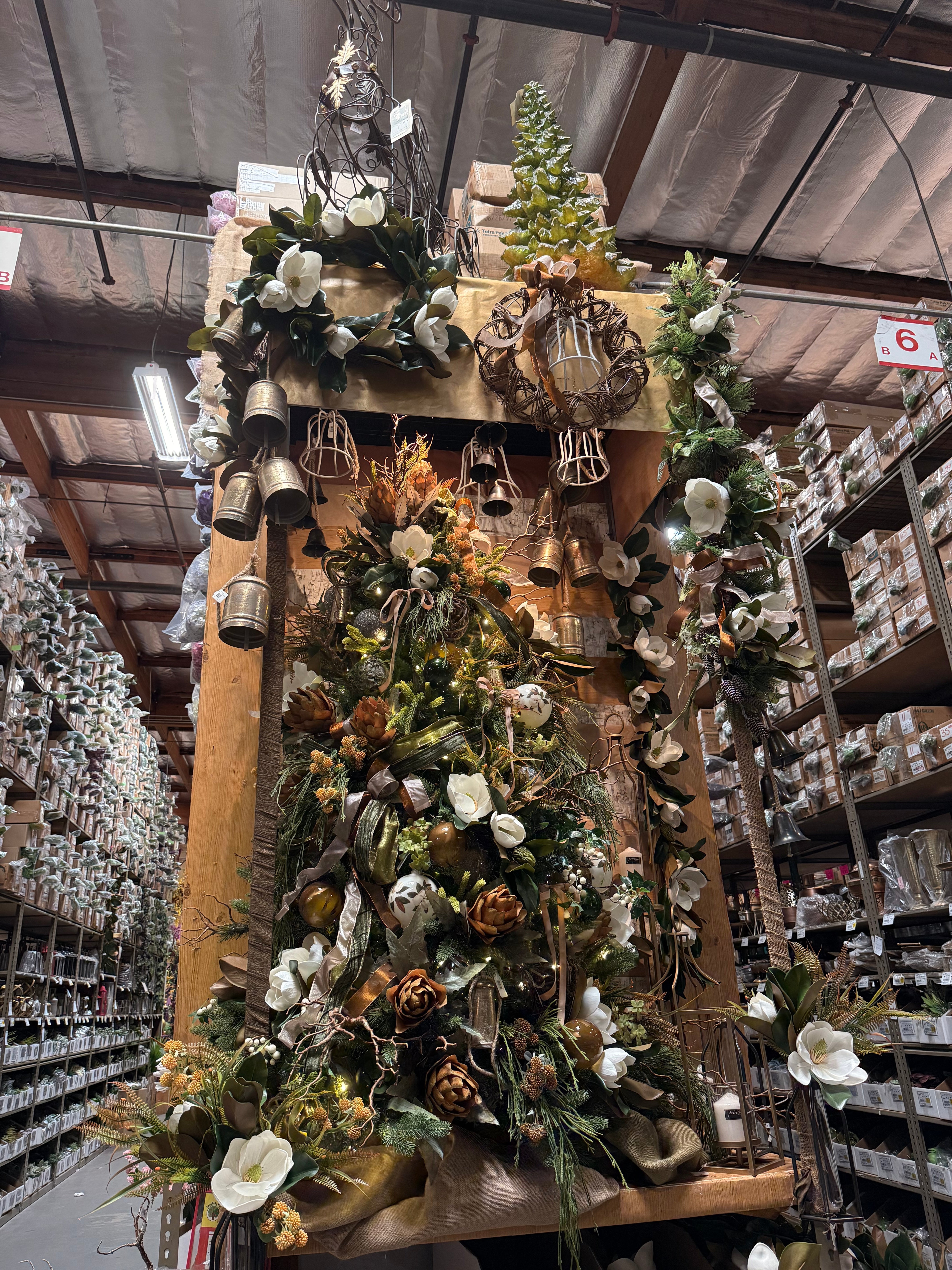 What’s Hot This Christmas: Woodland Luxury and Old-World Holiday Style
