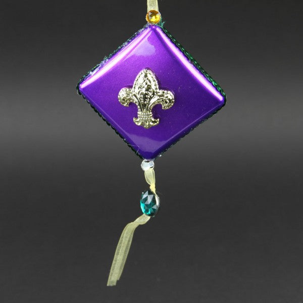 9"SQ.DANGLE ORN CNDY APPLE A4