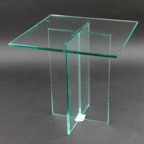 TALL GLASS PLATE STAND