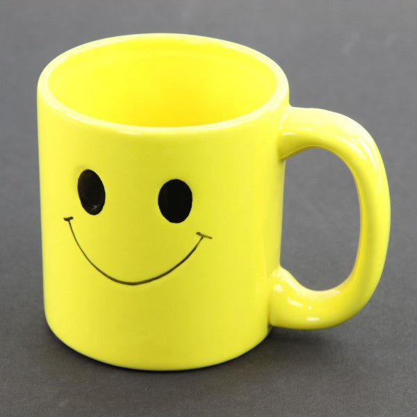3.75"X3.5"SMILEY FACE MUG