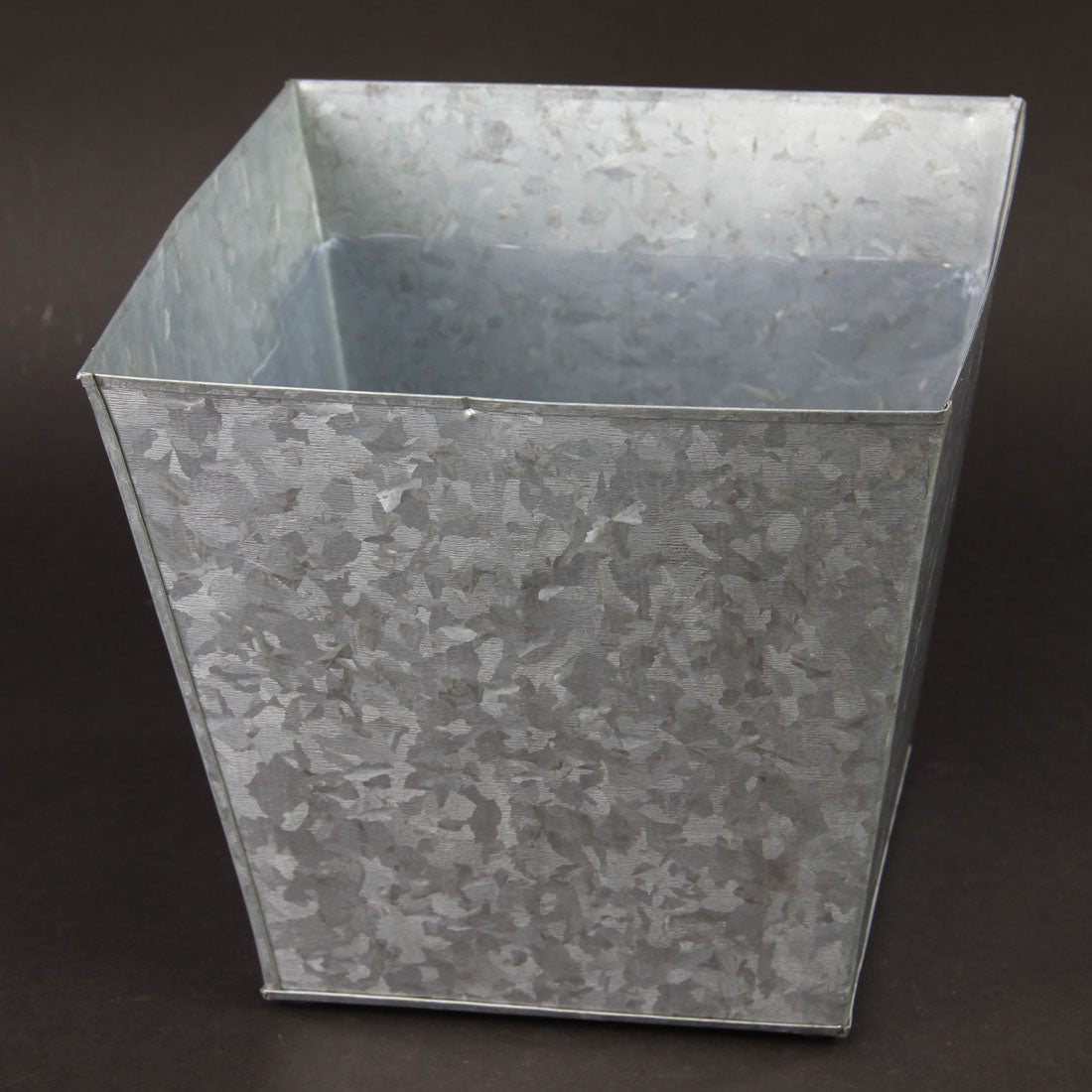 7"X6"IRON PLANTER M25