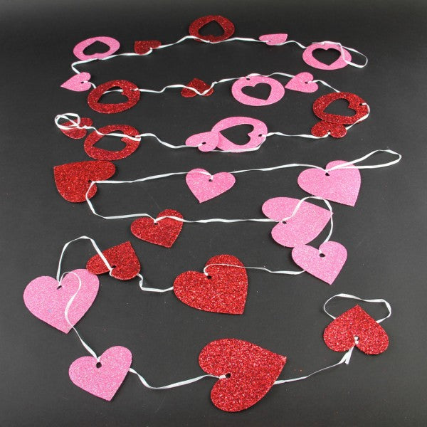 UP VALENTINE'S GARLAND A4