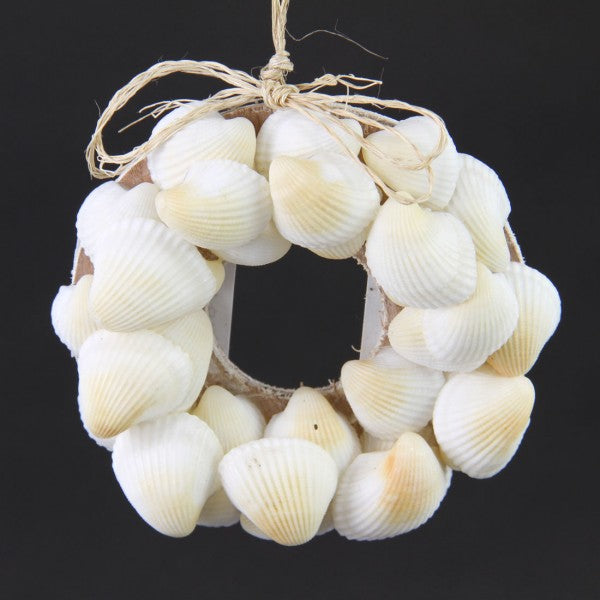 CLAMROSE SHELL WREATH ORNA