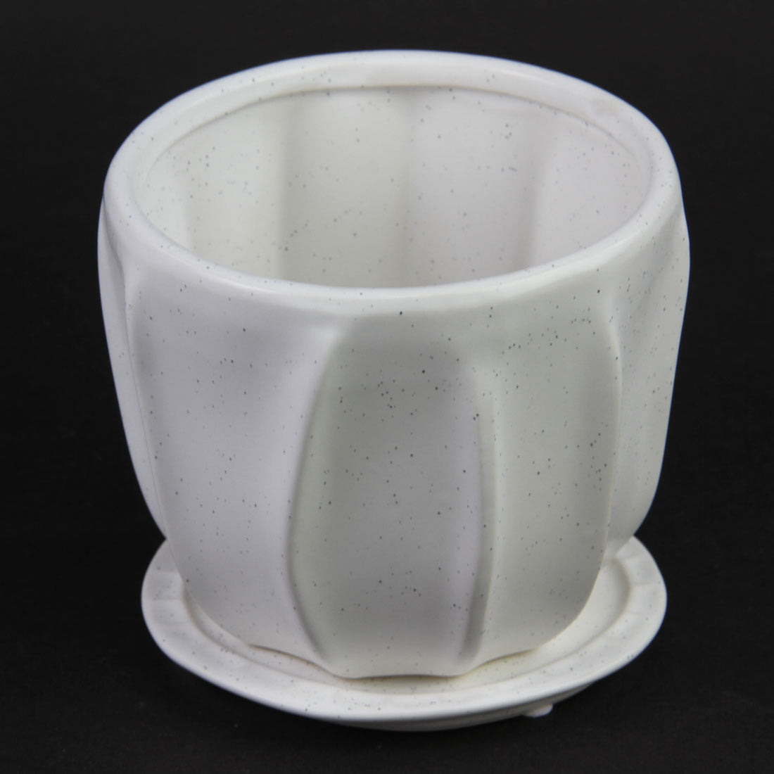 4.75"X4.25"DRAKEN POT WHITE