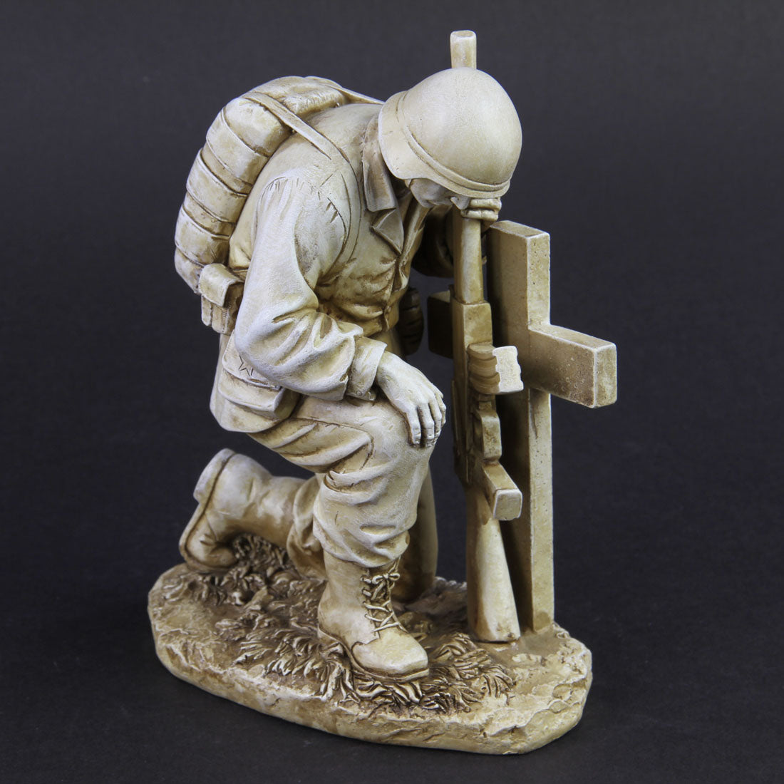 SOLDIER/CROSS FIGURE